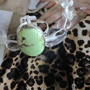 Elegant Sterling Silver and Lemon Chrysoprase Stone Ring